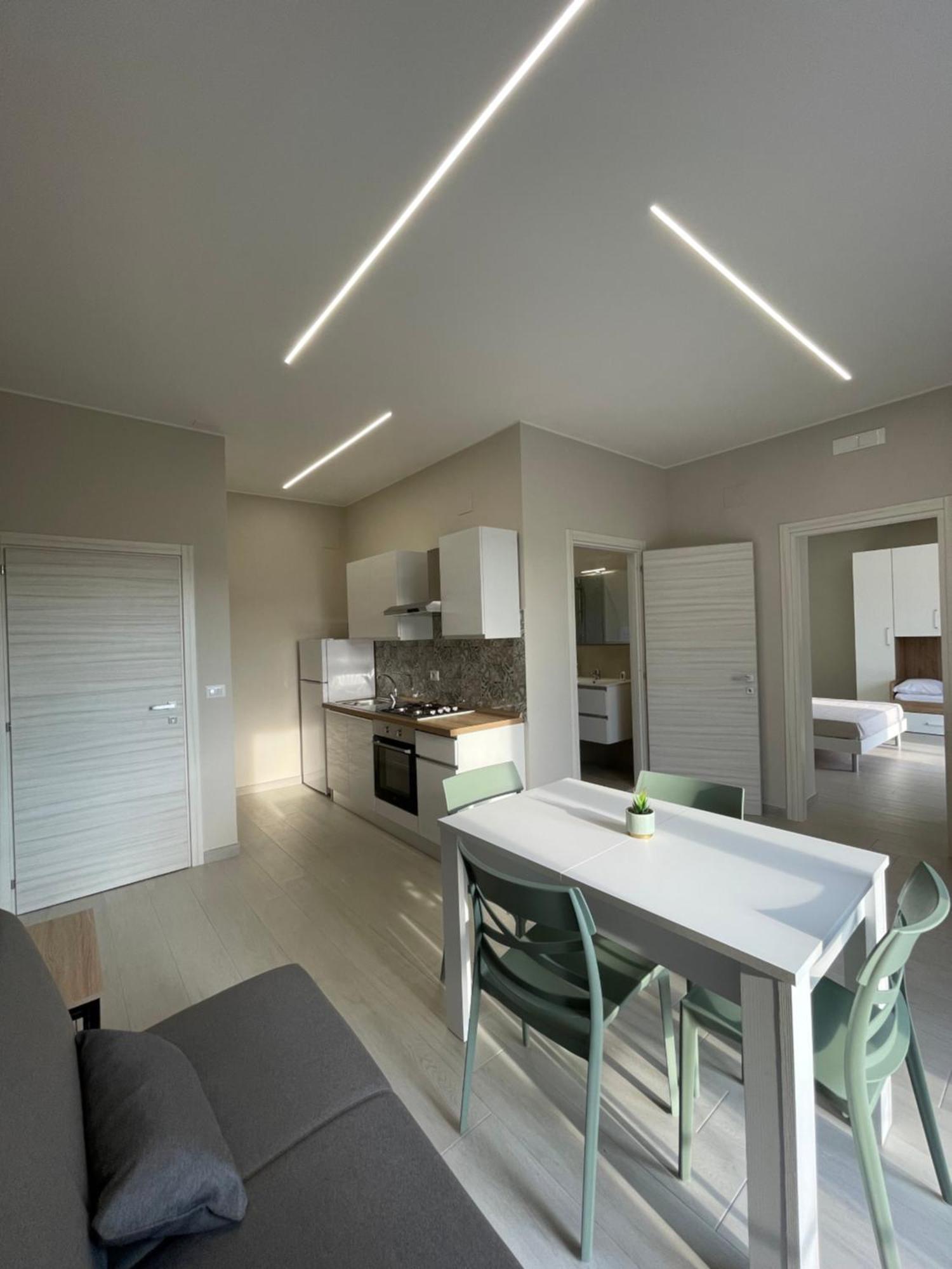 Luma Holiday Homes Mondragone Exteriér fotografie