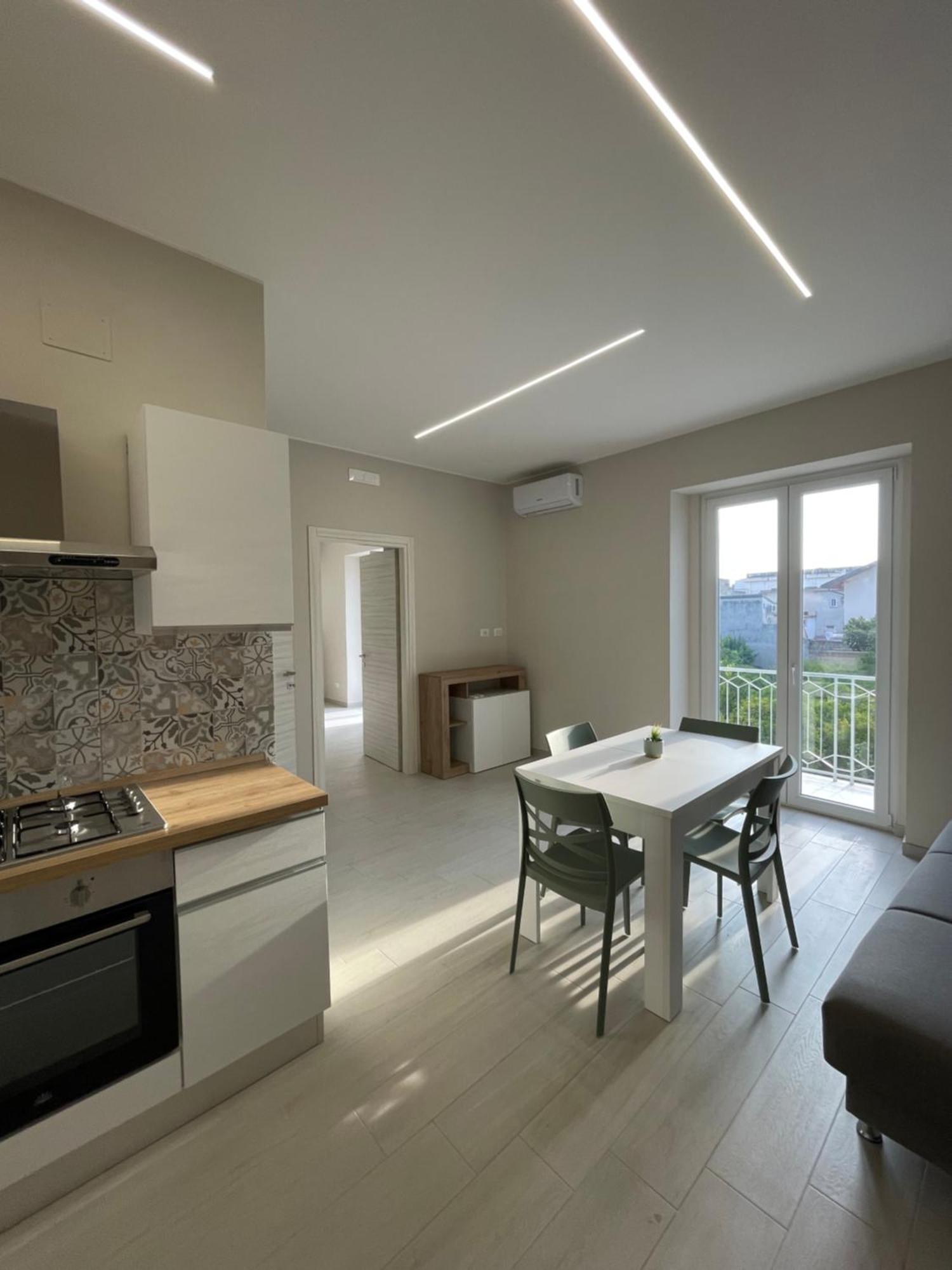 Luma Holiday Homes Mondragone Exteriér fotografie